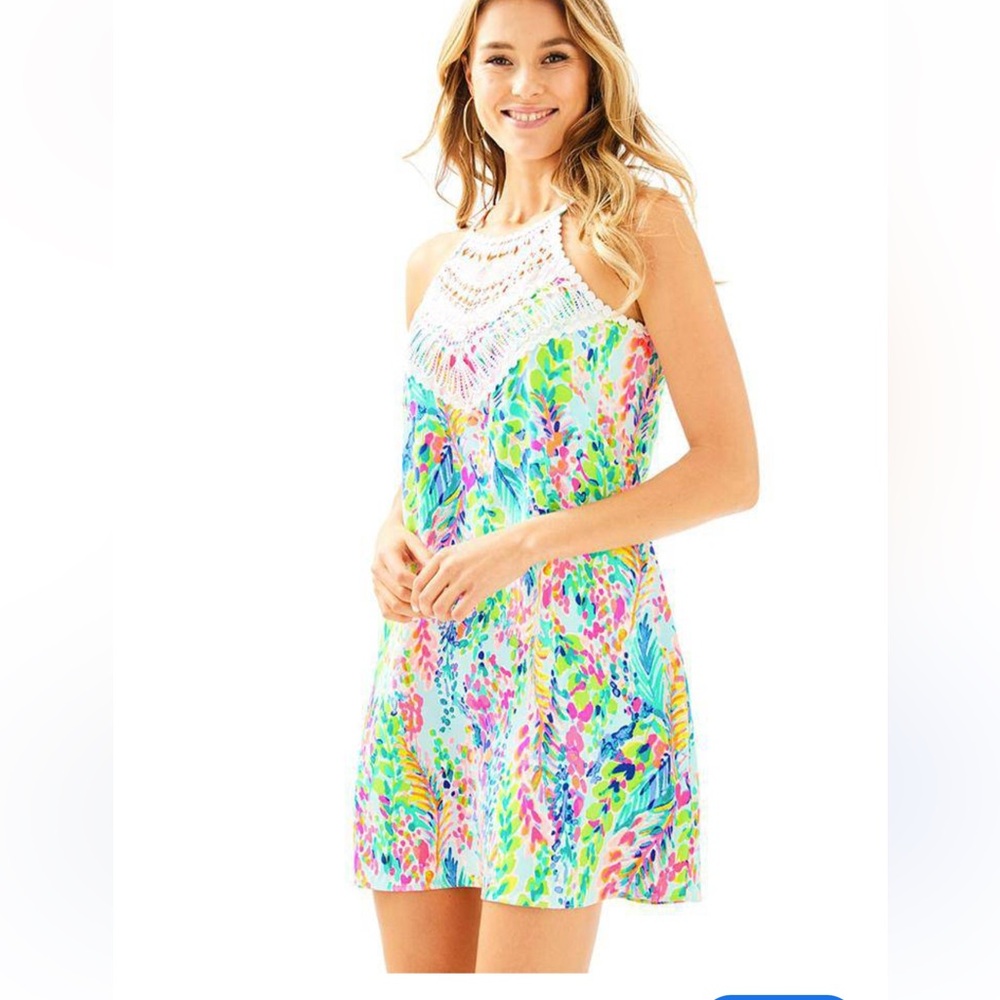 Lilly Pulitzer Pearl Soft Shift
Dress in Catch The waves.Size 00